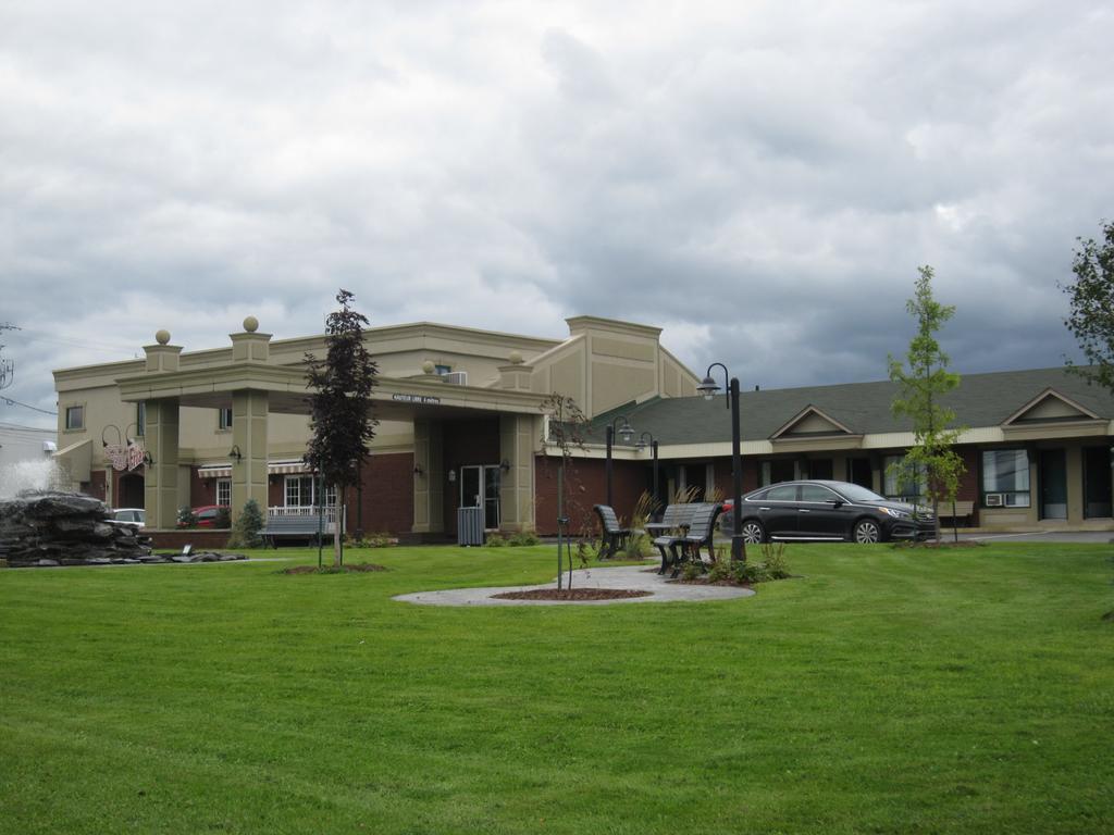 默特尔勒凯尔特酒店 Lac-Mégantic 外观 照片